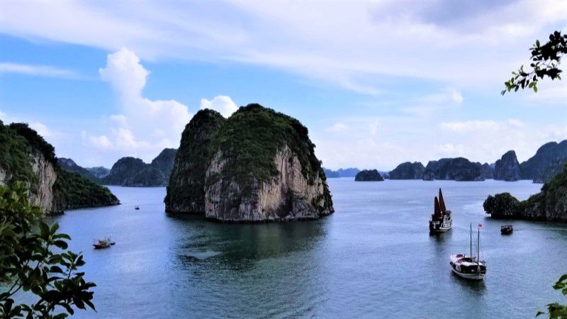 Ha Long Bay - a must-see destination in Vietnam