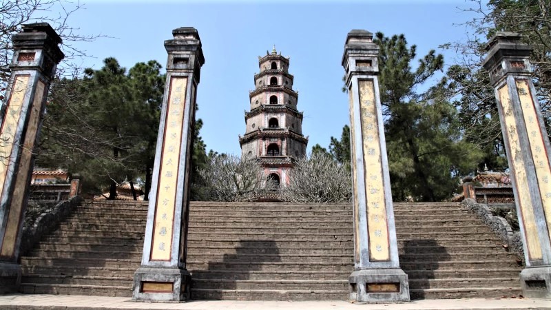Entrance of Thien Mu Pagoda