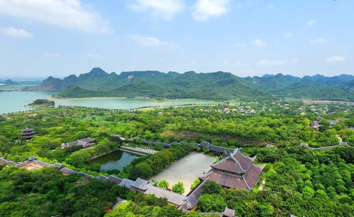 Bai Dinh Pagoda - Ninh Binh 2-Day Tour